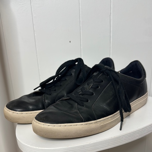 Banana Republic black leather sneakers men’s size 10 - Picture 1 of 6